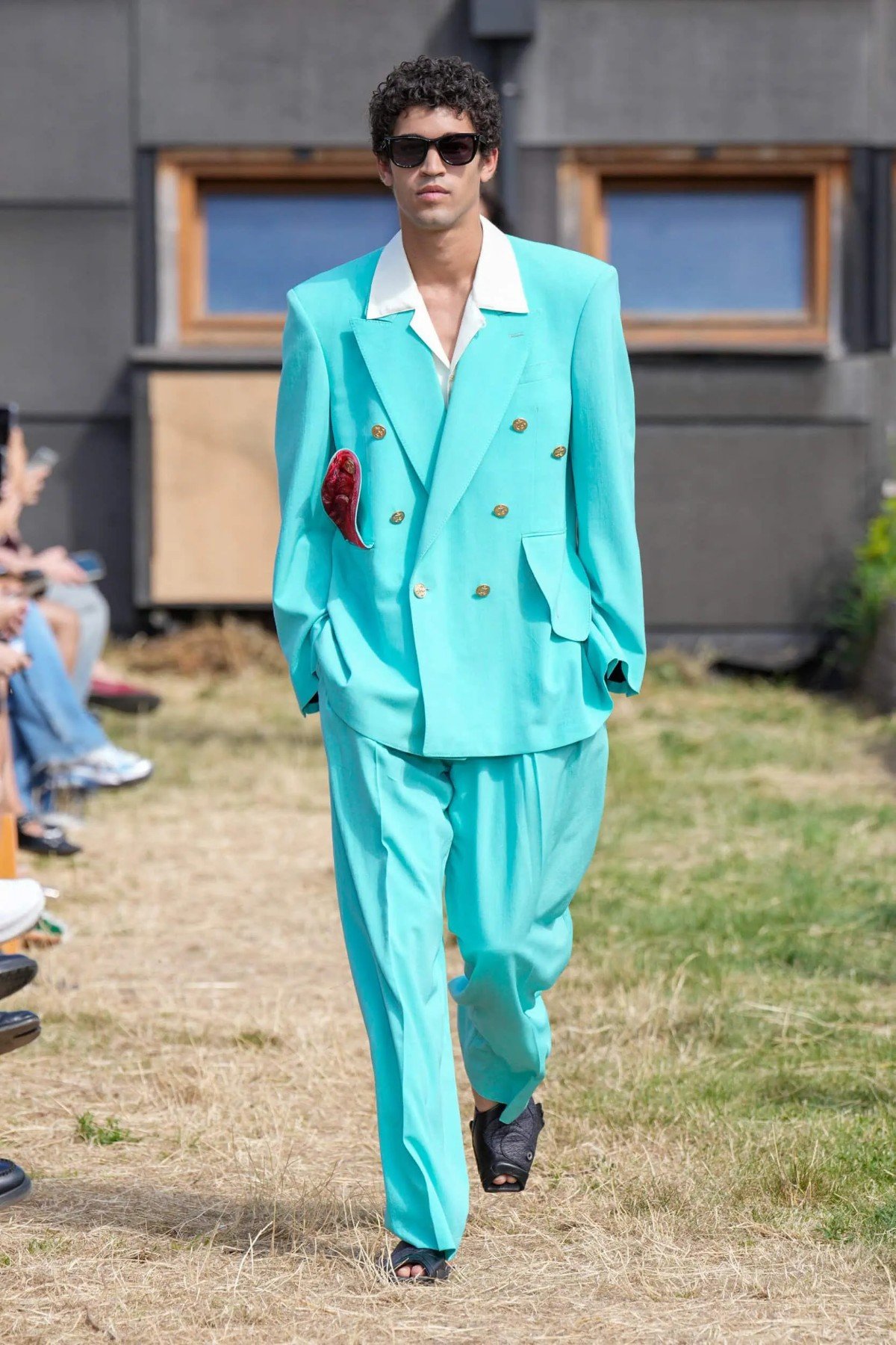 Doublet cultive une mode fertile et consciente pour le printemps 2026