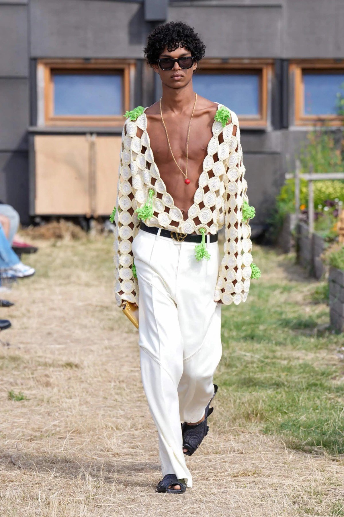 Doublet cultive une mode fertile et consciente pour le printemps 2026