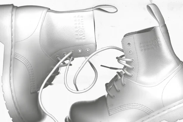 Dr. Martens et MM6 Maison Margiela dévoilent leur nouvelle capsule blanche qui réinvente les codes de la chaussure