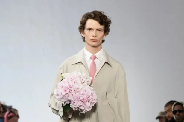 La collection printemps 2026 de Feng Chen Wang annonce une nouvelle ère romantique pour la marque