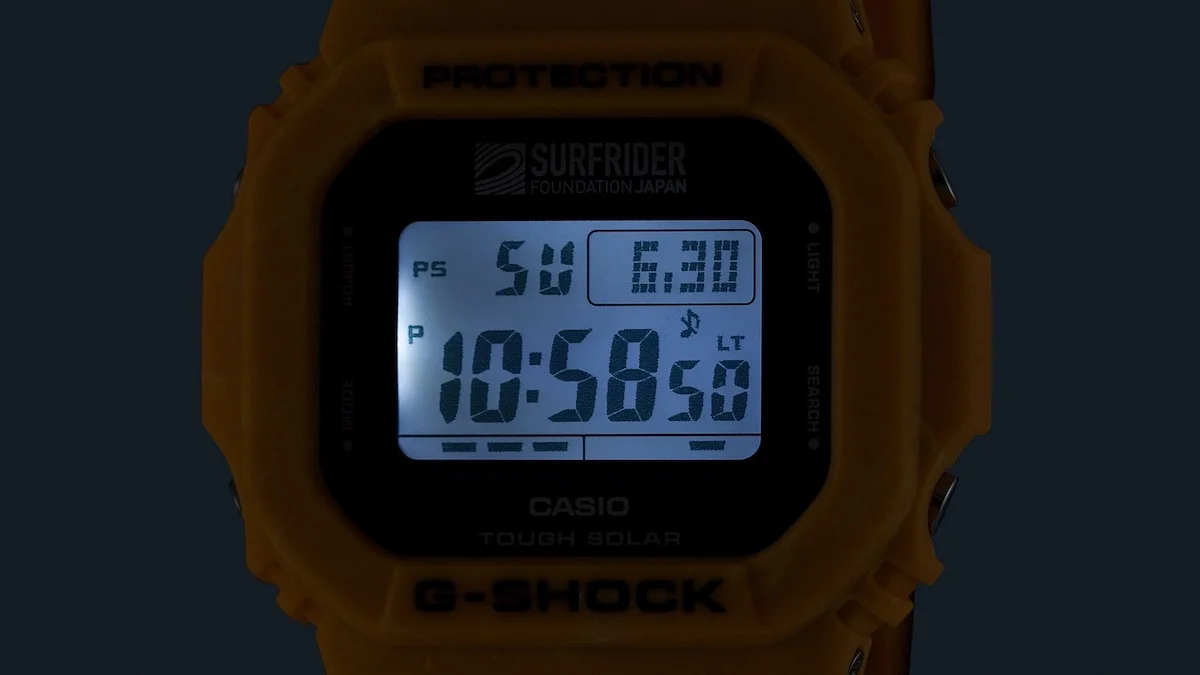 G SHOCK x Surfrider Foundation Japan 5 La G-SHOCK G-5600SFJ-9 s'associe à la Surfrider Foundation Japan pour célébrer l'harmonie océanique