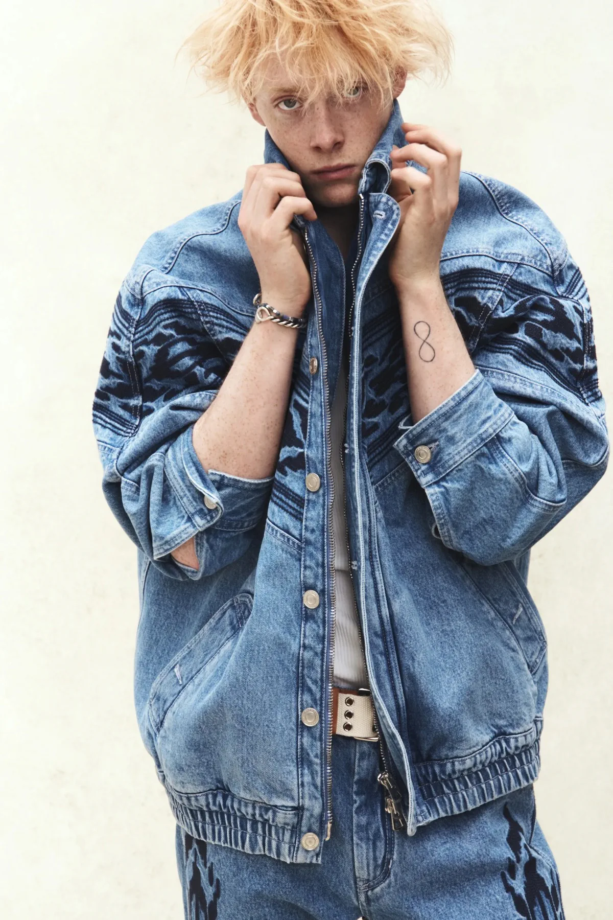 La collection printemps 2026 d’Isabel Marant met en scène un nomade moderne