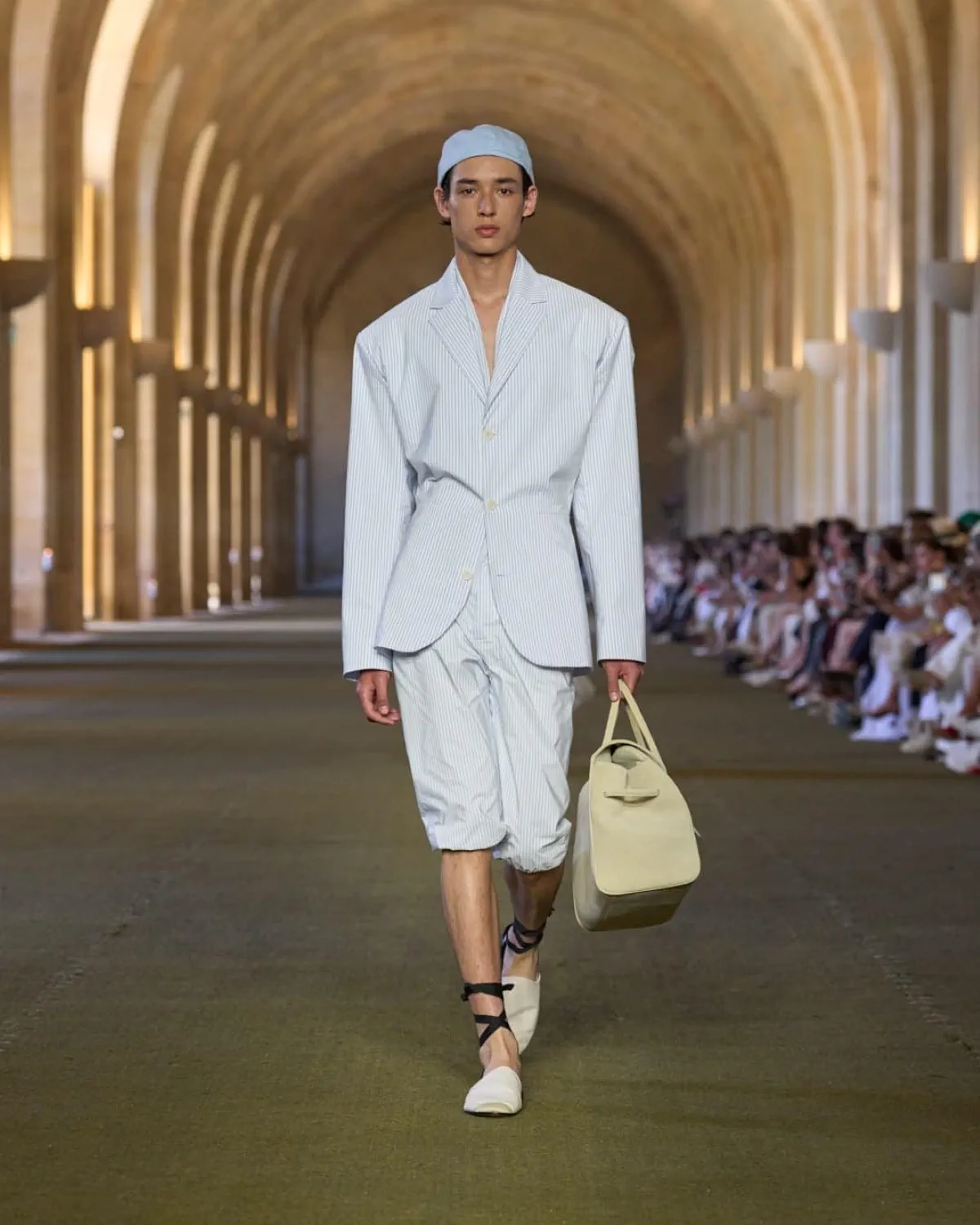 JACQUEMUS Printemps 2026 : vision renouvelée de l'élégance masculine