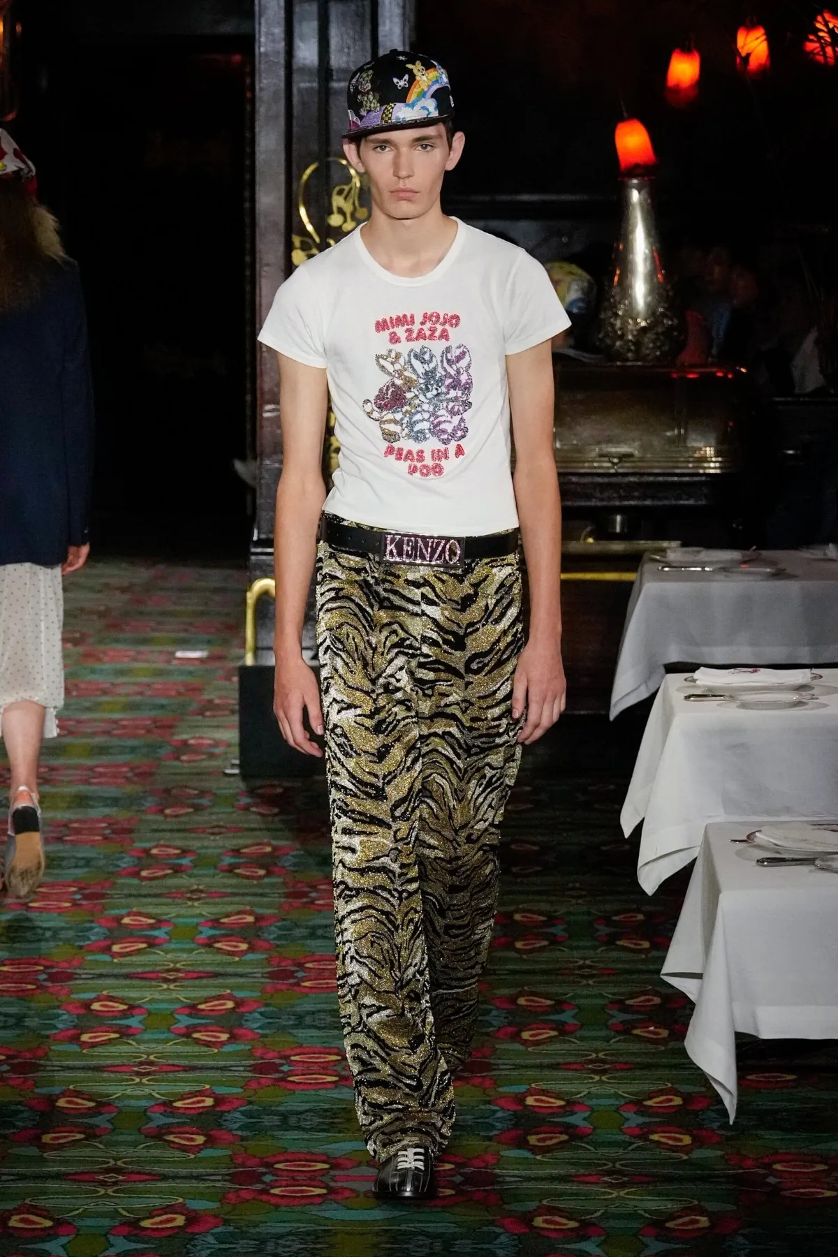 La collection printemps 2026 de KENZO déconcerte chez Maxim's