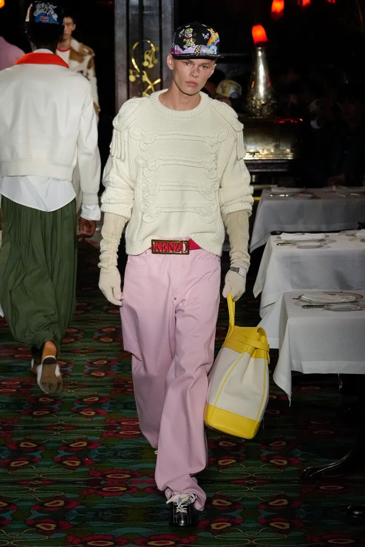 La collection printemps 2026 de KENZO déconcerte chez Maxim's