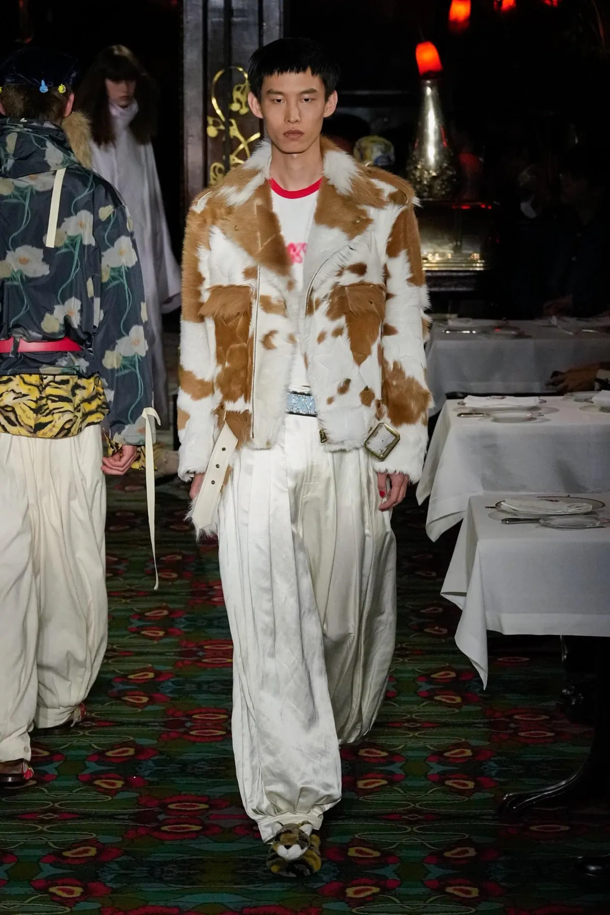 La collection printemps 2026 de KENZO déconcerte chez Maxim's