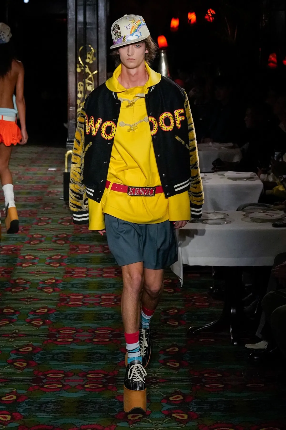 La collection printemps 2026 de KENZO déconcerte chez Maxim's