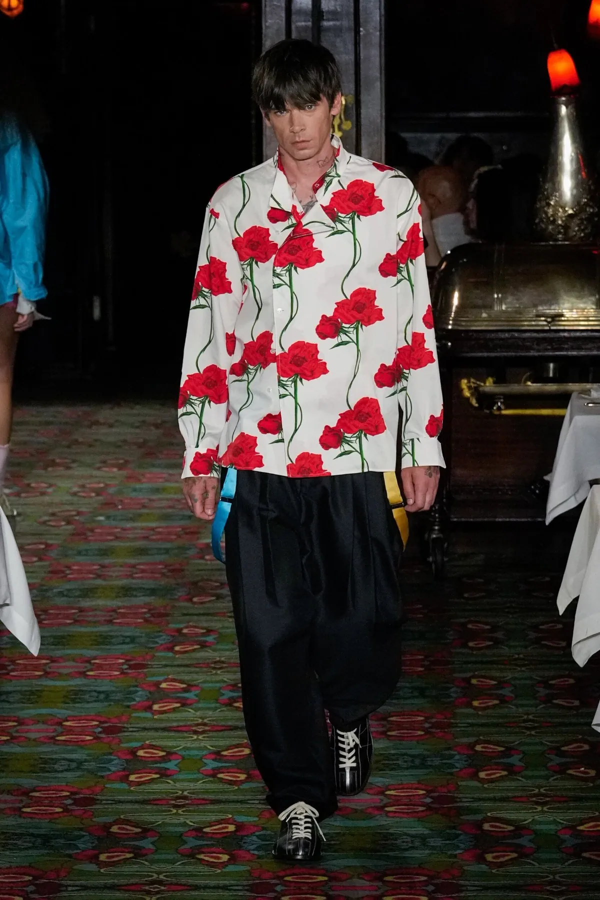 Kenzo Spring Summer 2026 Paris Fashion Week 3 La collection printemps 2026 de KENZO déconcerte chez Maxim's
