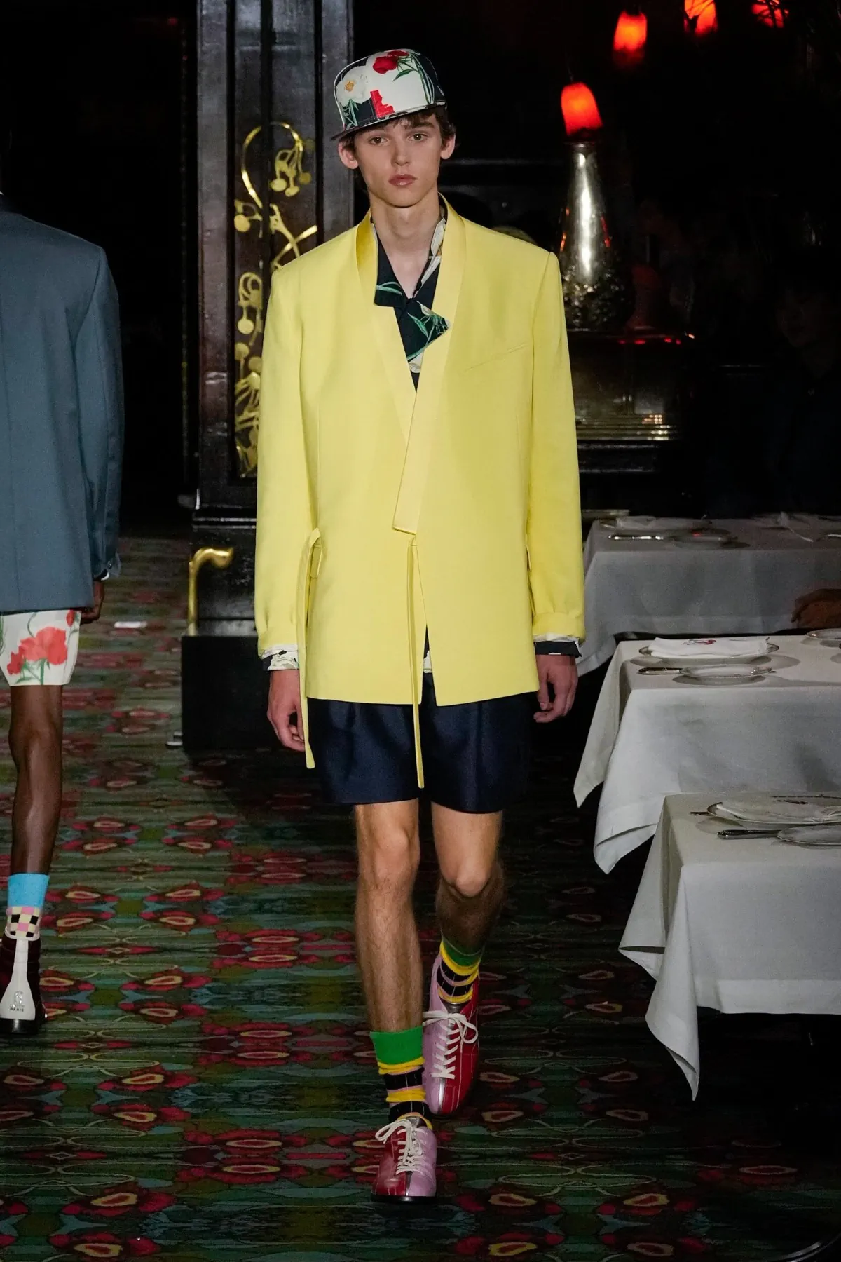 La collection printemps 2026 de KENZO déconcerte chez Maxim's