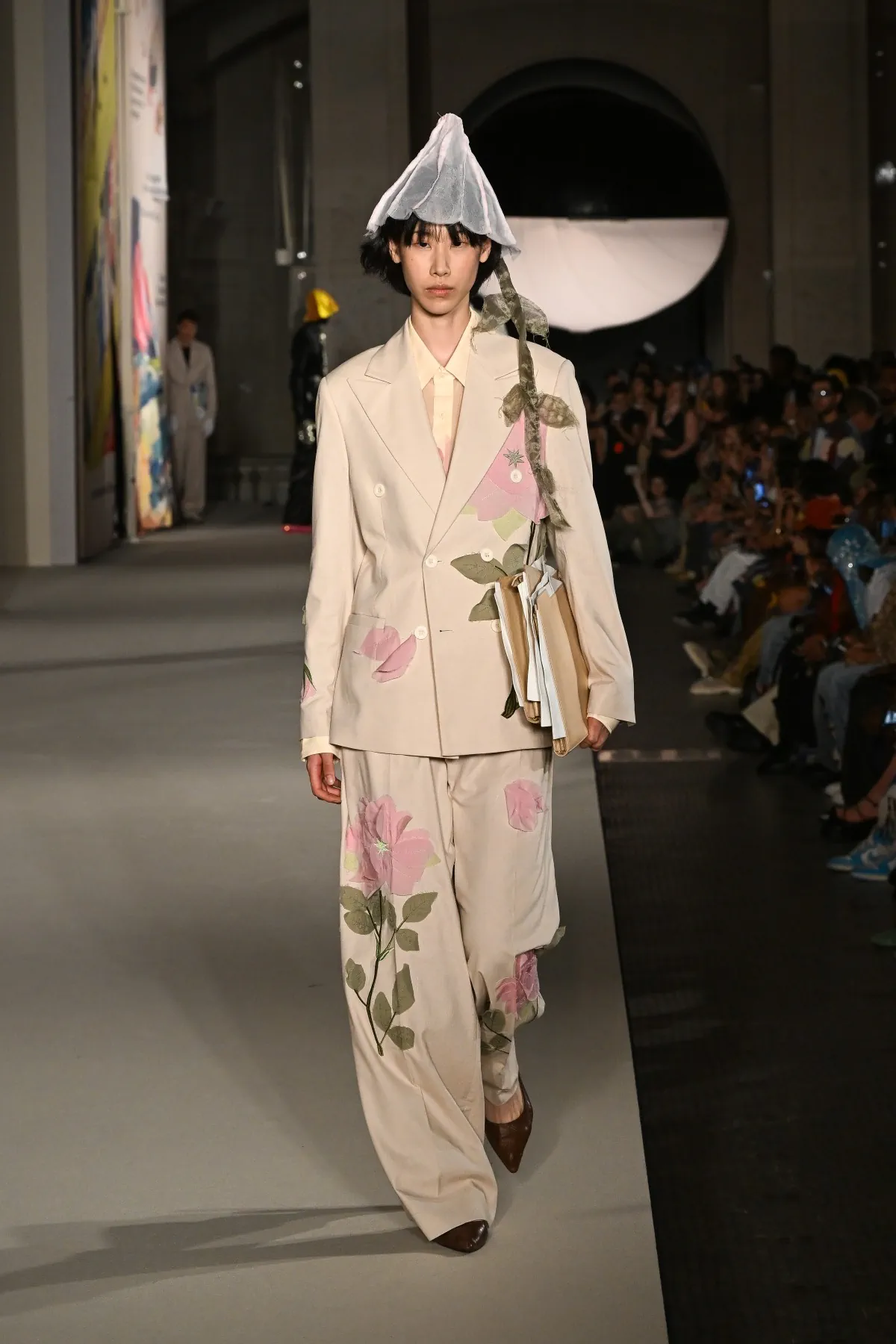 Printemps 2026 : KidSuper transforme la mode masculine en conte fantastique au Louvre