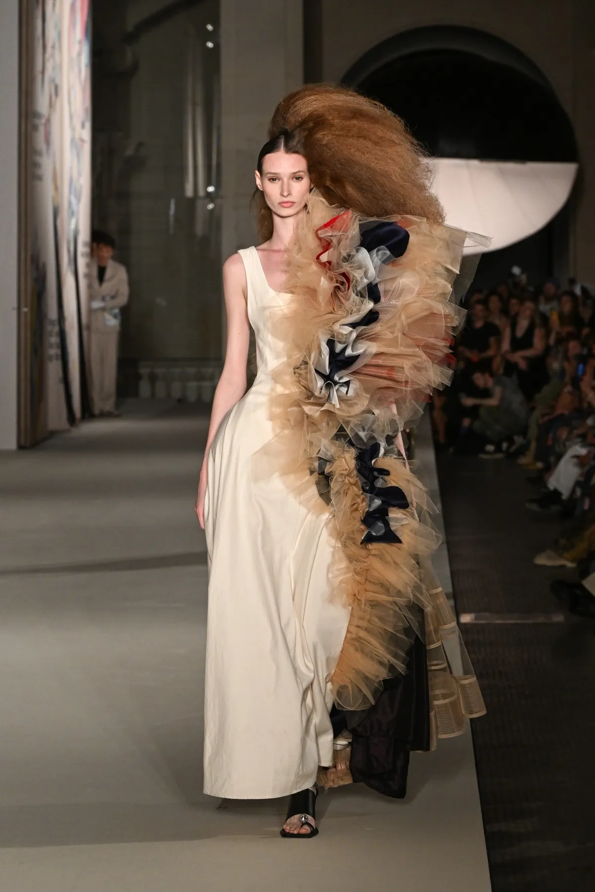 Printemps 2026 : KidSuper transforme la mode masculine en conte fantastique au Louvre