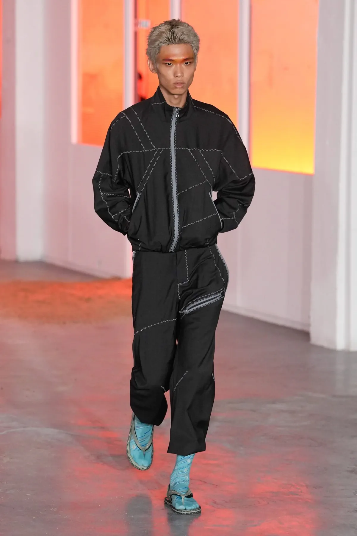 Printemps 2026 : Kiko Kostadinov réinvente le vestiaire masculin insulaire