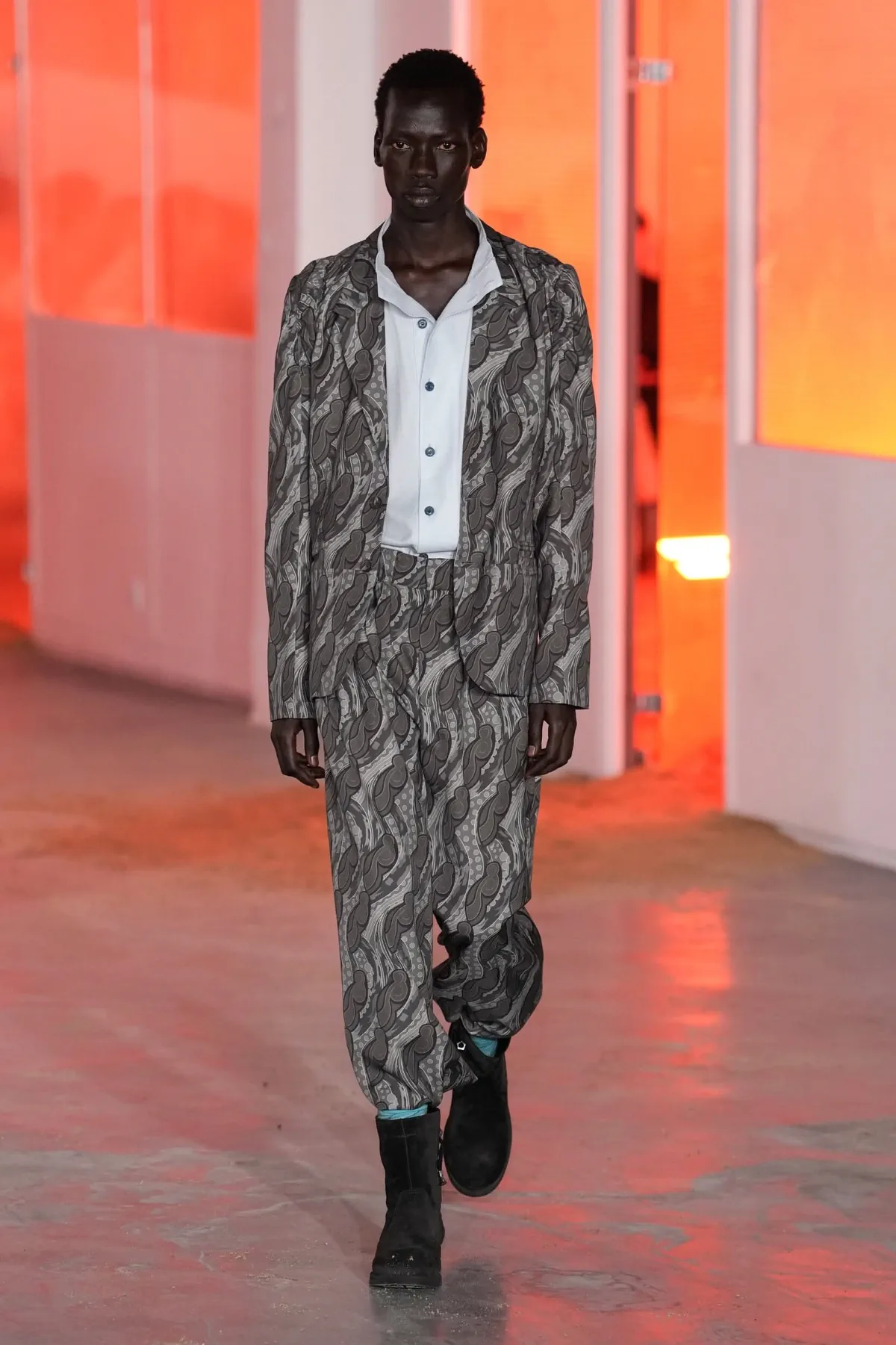 Printemps 2026 : Kiko Kostadinov réinvente le vestiaire masculin insulaire