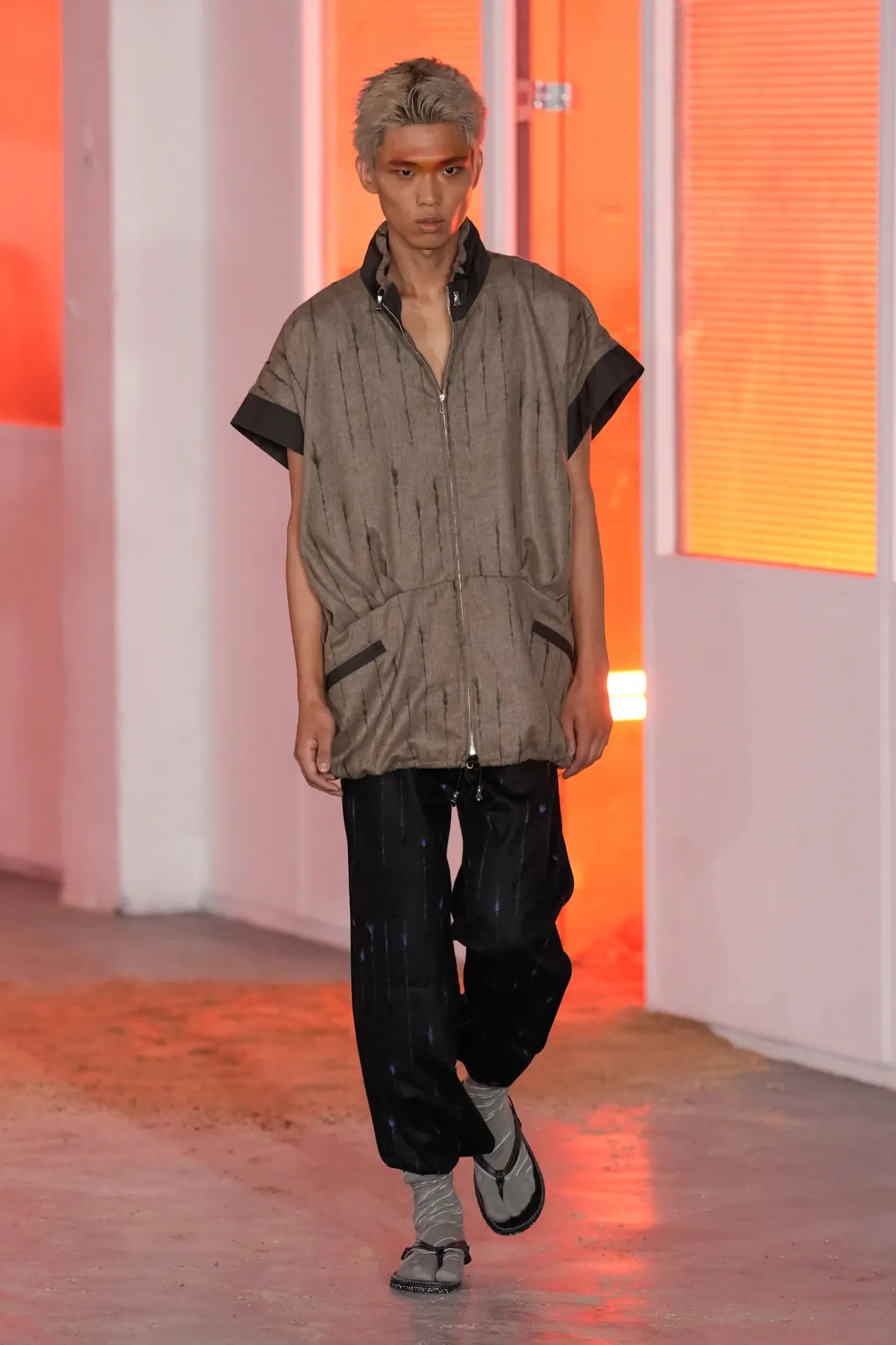 Printemps 2026 : Kiko Kostadinov réinvente le vestiaire masculin insulaire