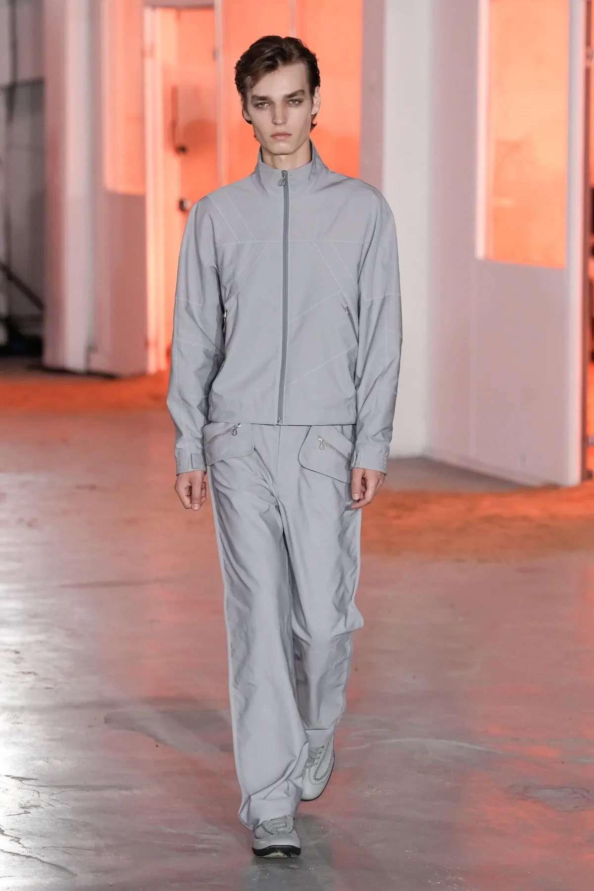 Printemps 2026 : Kiko Kostadinov réinvente le vestiaire masculin insulaire