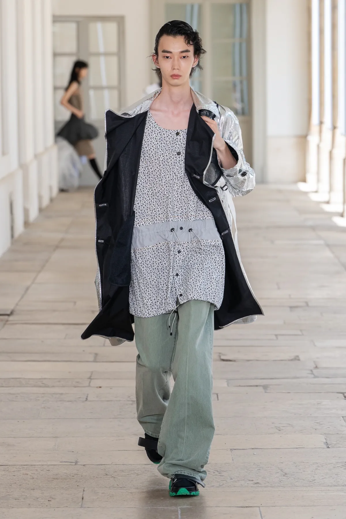 Kolor Spring Summer 2026 Paris Fashion Week 4 La collection Printemps 2026 de kolor marque le début d'une nouvelle ère masculine
