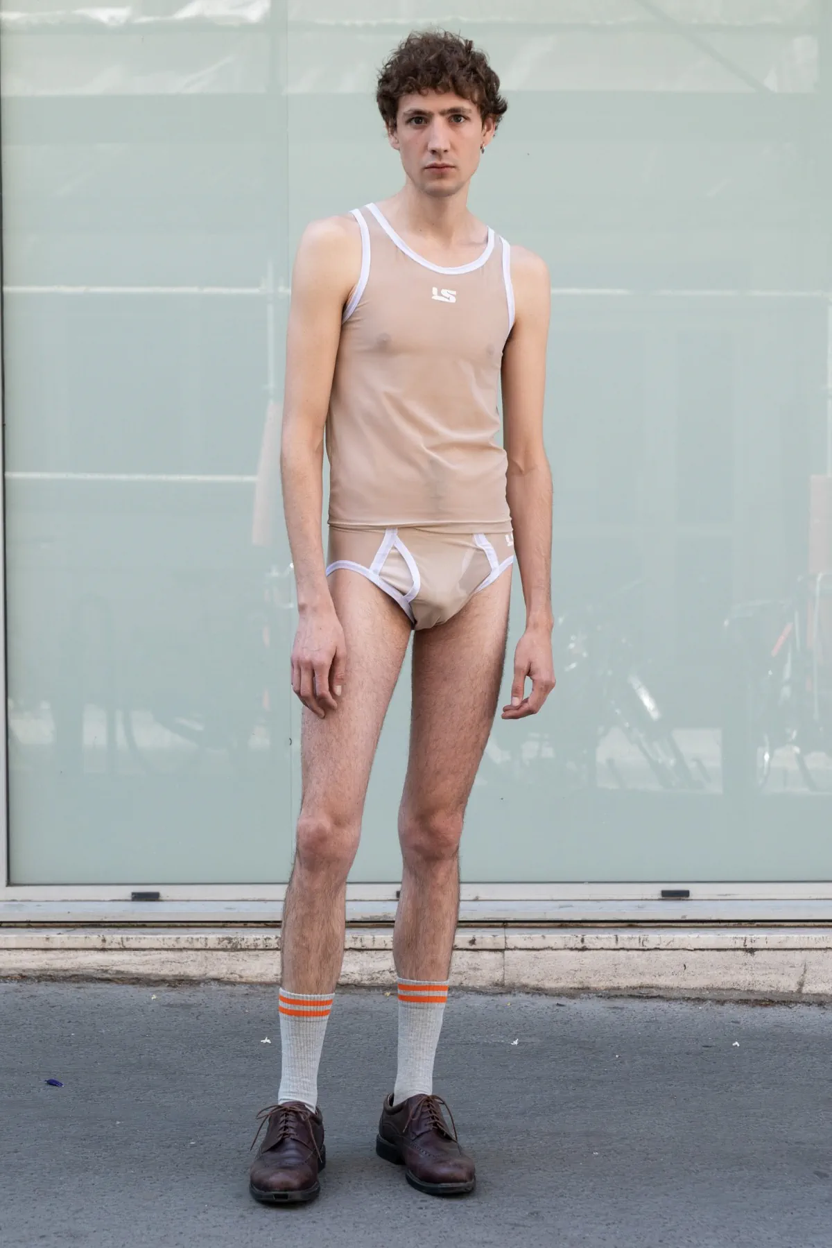 La collection Printemps 2026 de LAZOSCHMIDL transforme les codes masculins entre intimité et performance