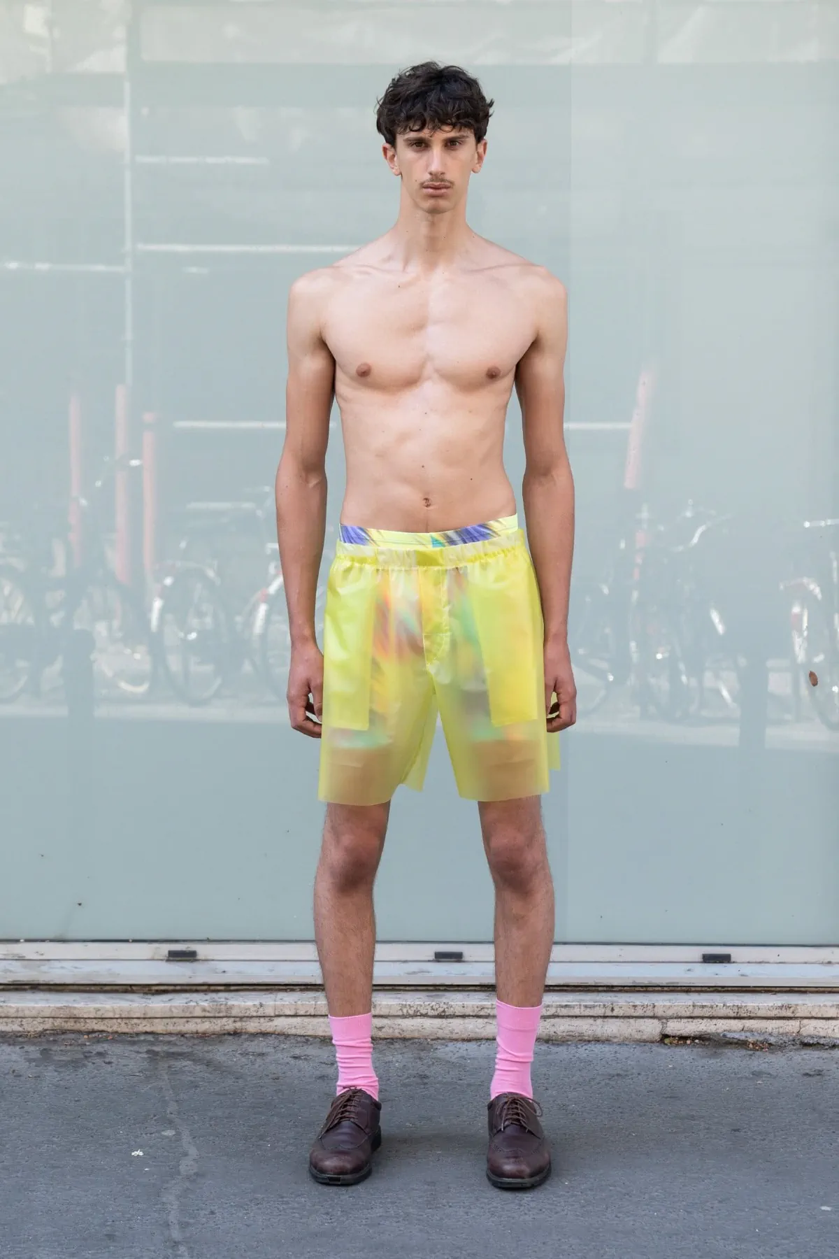 La collection Printemps 2026 de LAZOSCHMIDL transforme les codes masculins entre intimité et performance