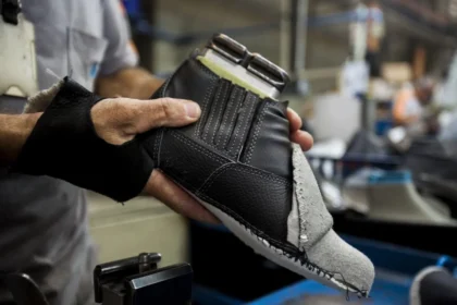 Le Cambodge s'impose comme un acteur majeur de la production de chaussures à l'échelle mondiale