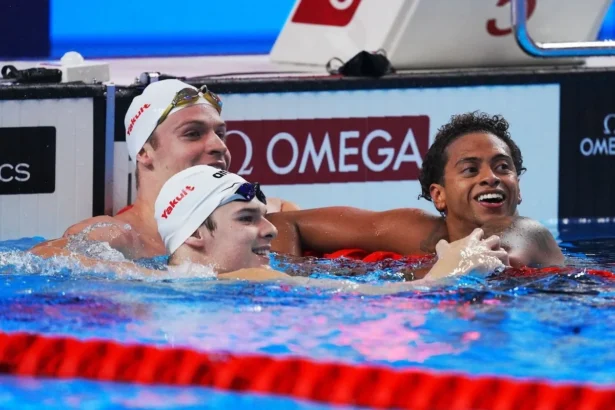 Léon Marchand sacré champion du monde du 200 m 4 nages
