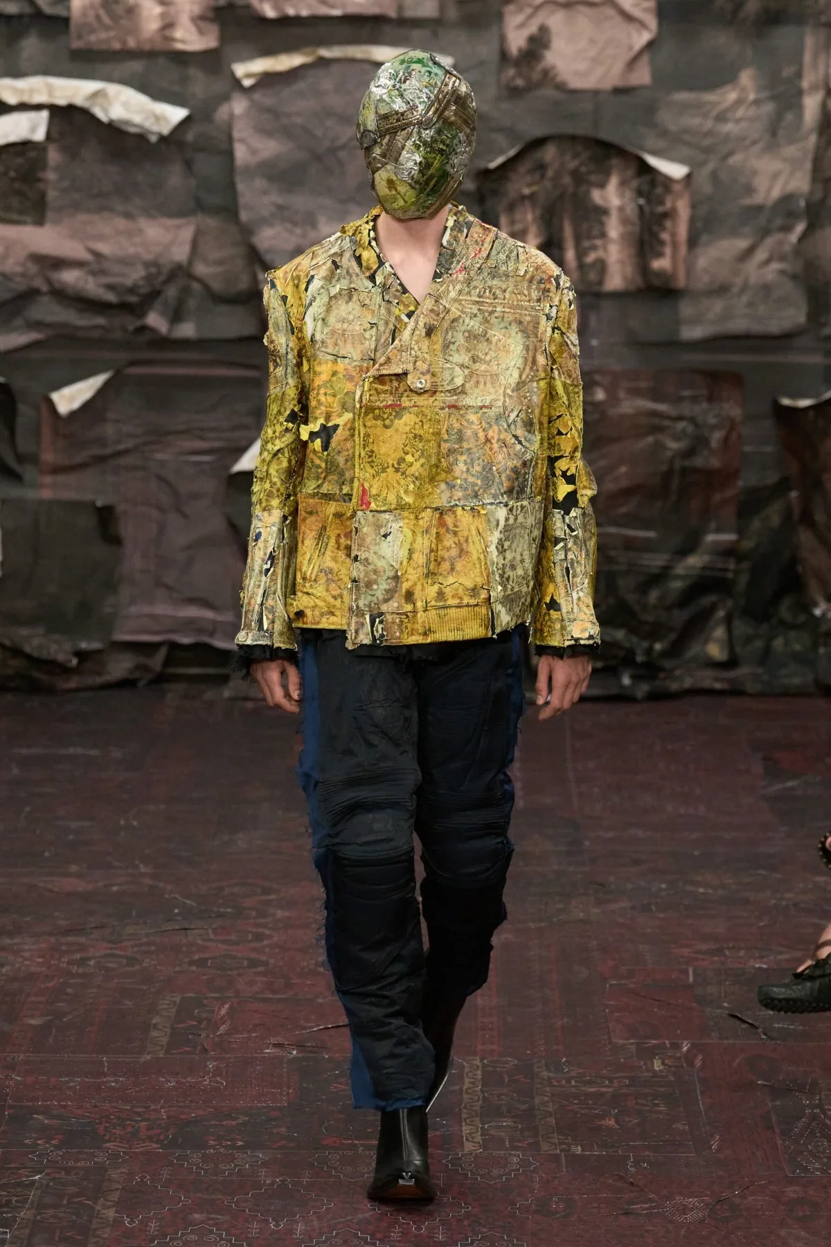 Maison Margiela Artisanal Haute Couture Fall Winter 2025 5 Glenn Martens révolutionne la collection couture automne 2025 de Maison Margiela avec une esthétique masculine radicale
