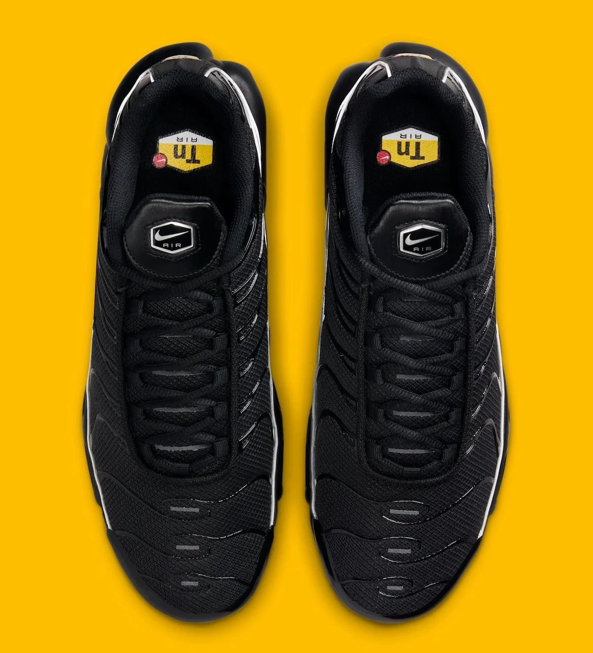 Nike Air Max Plus Black Reflective 4 La Nike Air Max Plus « Black Reflective » est prévue pour l'automne
