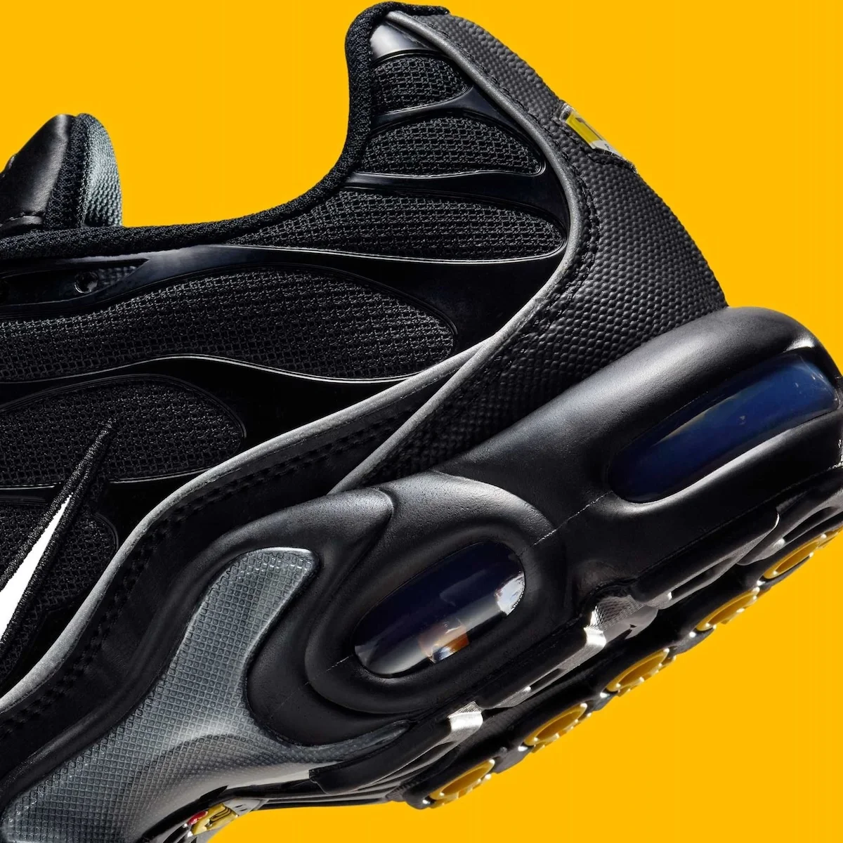 Nike Air Max Plus Black Reflective 8 La Nike Air Max Plus « Black Reflective » est prévue pour l'automne