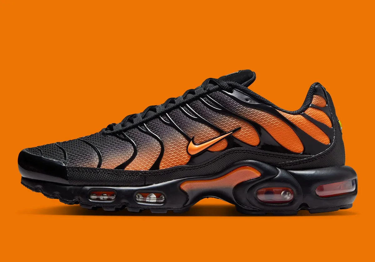 Nike Air Max Plus Halloween 1 La Nike Air Max Plus « Halloween » arrive plus tôt que prévu pour l'automne 2025