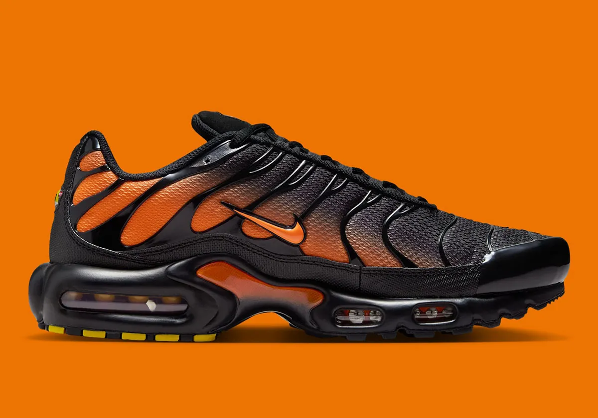 Nike Air Max Plus Halloween 2 La Nike Air Max Plus « Halloween » arrive plus tôt que prévu pour l'automne 2025