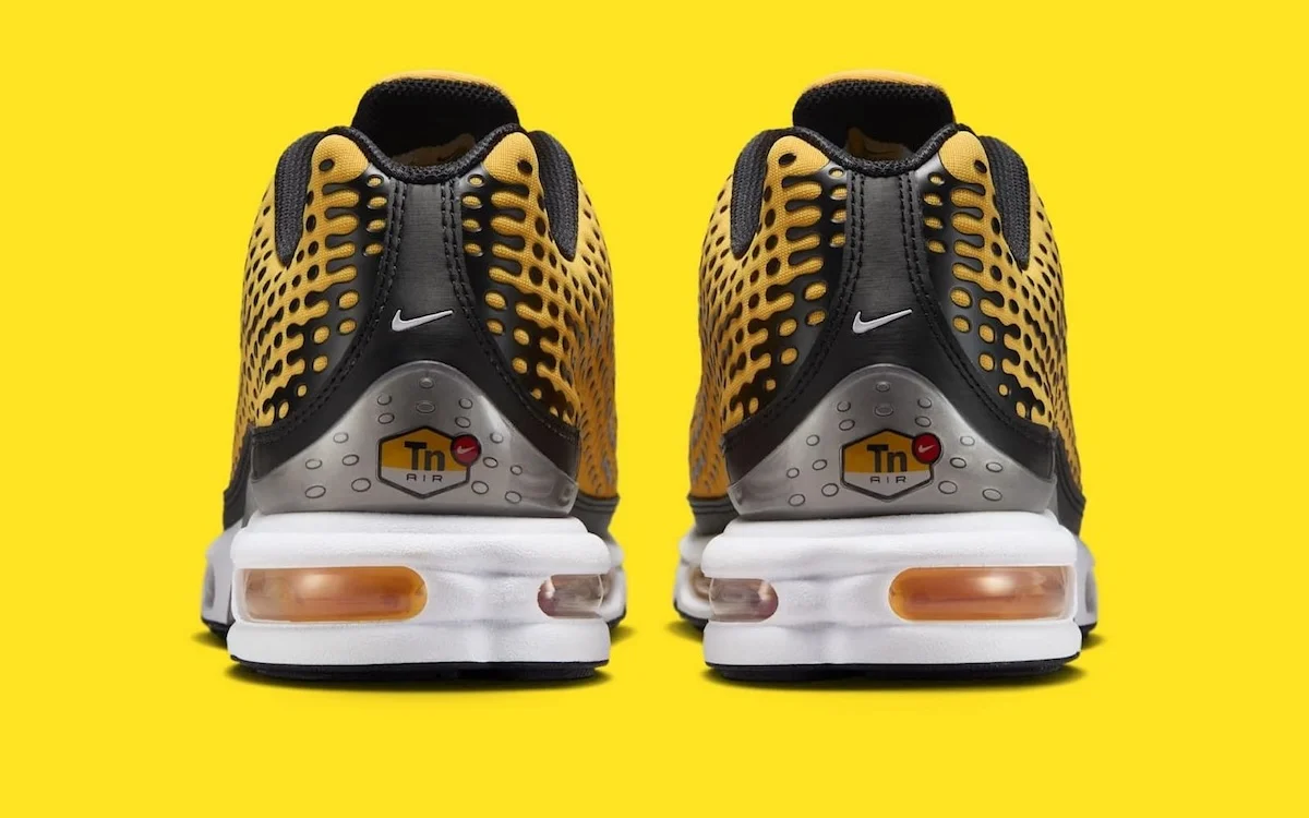 Nike Air Max Plus VII Varsity Maize 5 La Nike Air Max Plus VII « Varsity Maize » fait son grand retour après vingt ans d'absence