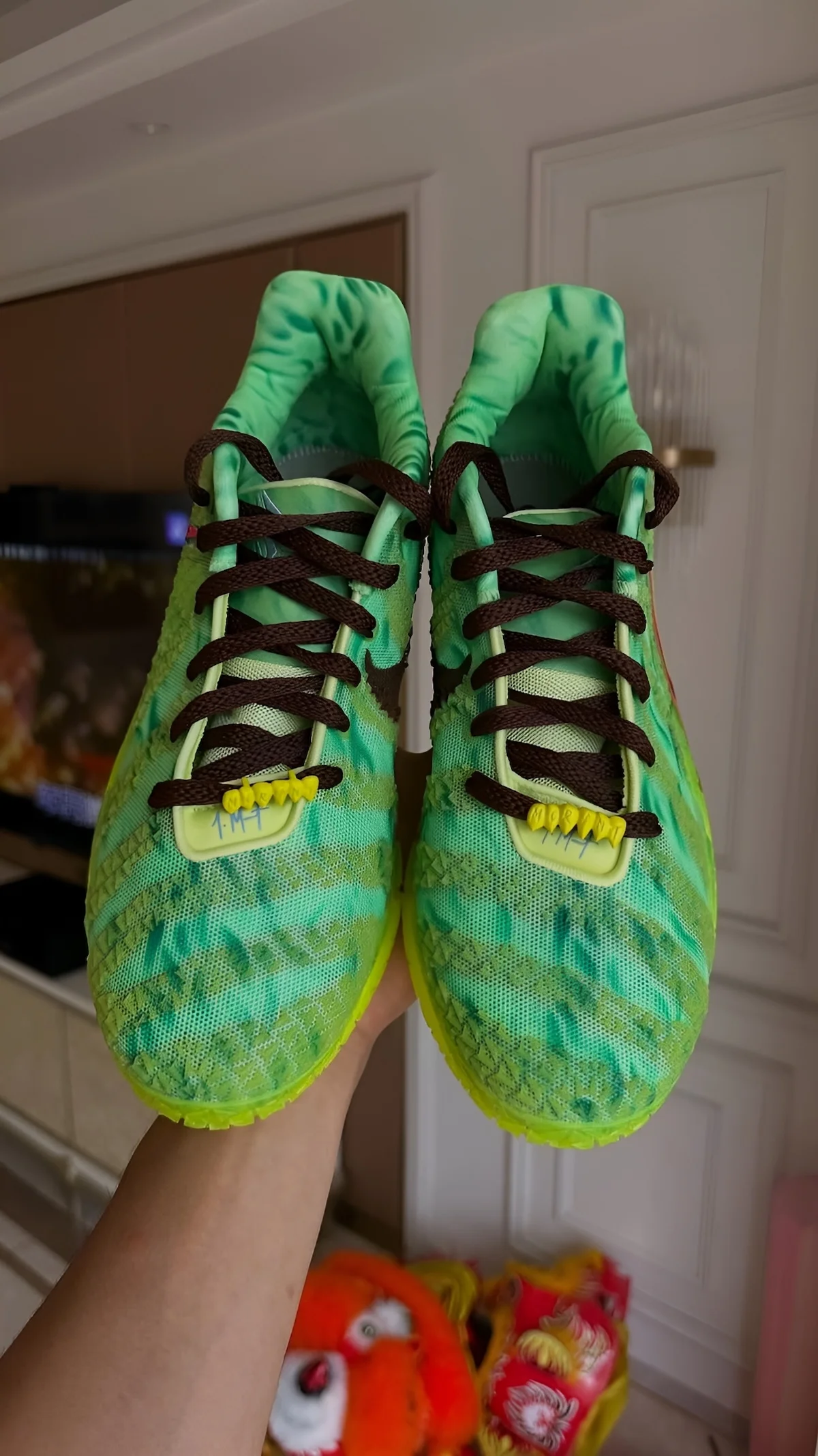 Nike Ja 3 Halloween 1 La Nike Ja 3 « Halloween » débarque avec des effets phosphorescents qui vont faire trembler vos pieds
