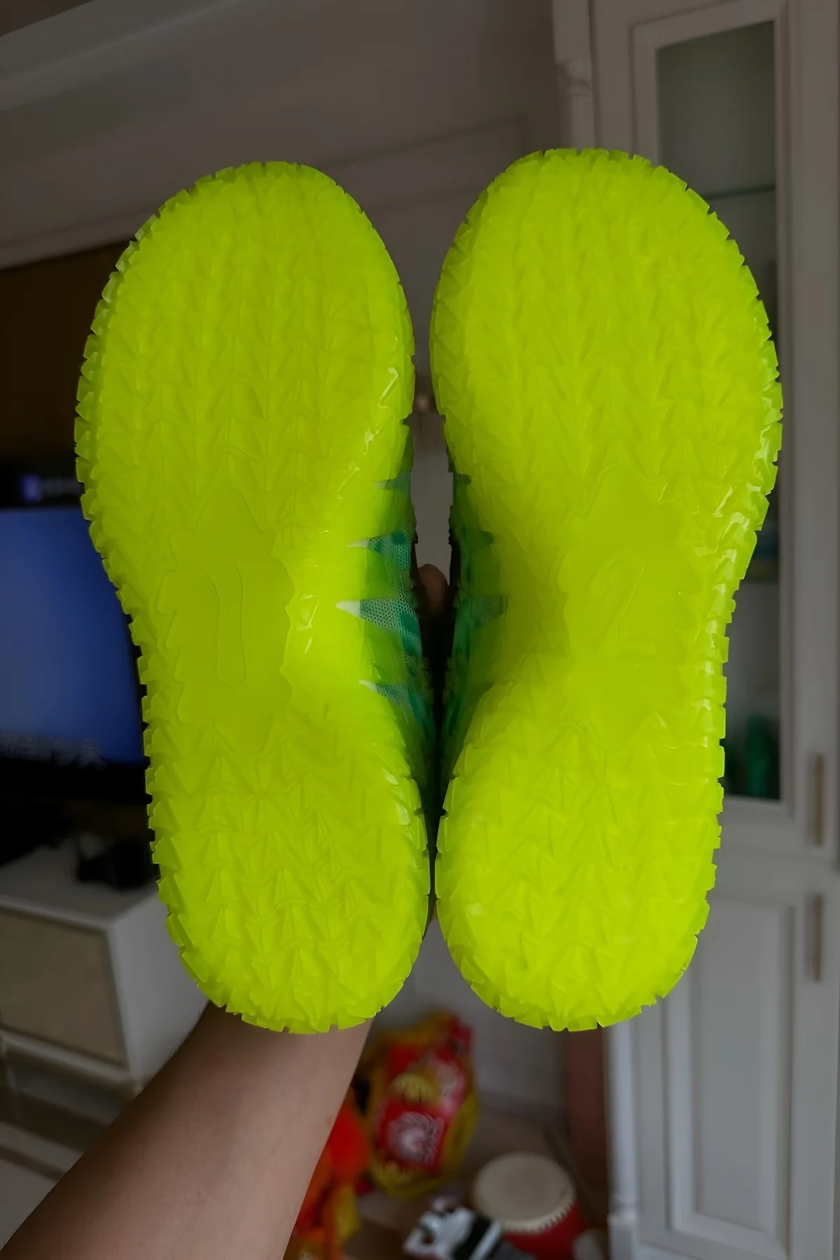 Nike Ja 3 Halloween 4 La Nike Ja 3 « Halloween » débarque avec des effets phosphorescents qui vont faire trembler vos pieds