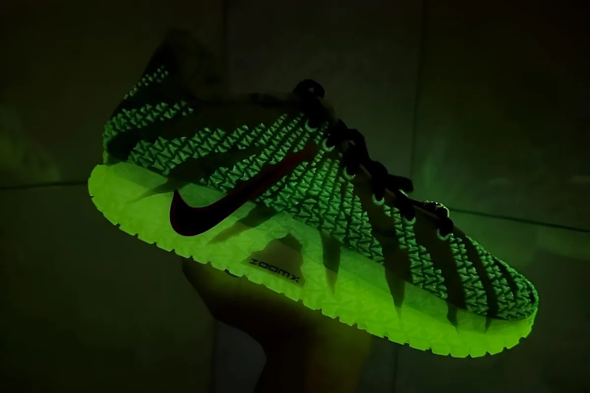 Nike Ja 3 Halloween 7 La Nike Ja 3 « Halloween » débarque avec des effets phosphorescents qui vont faire trembler vos pieds