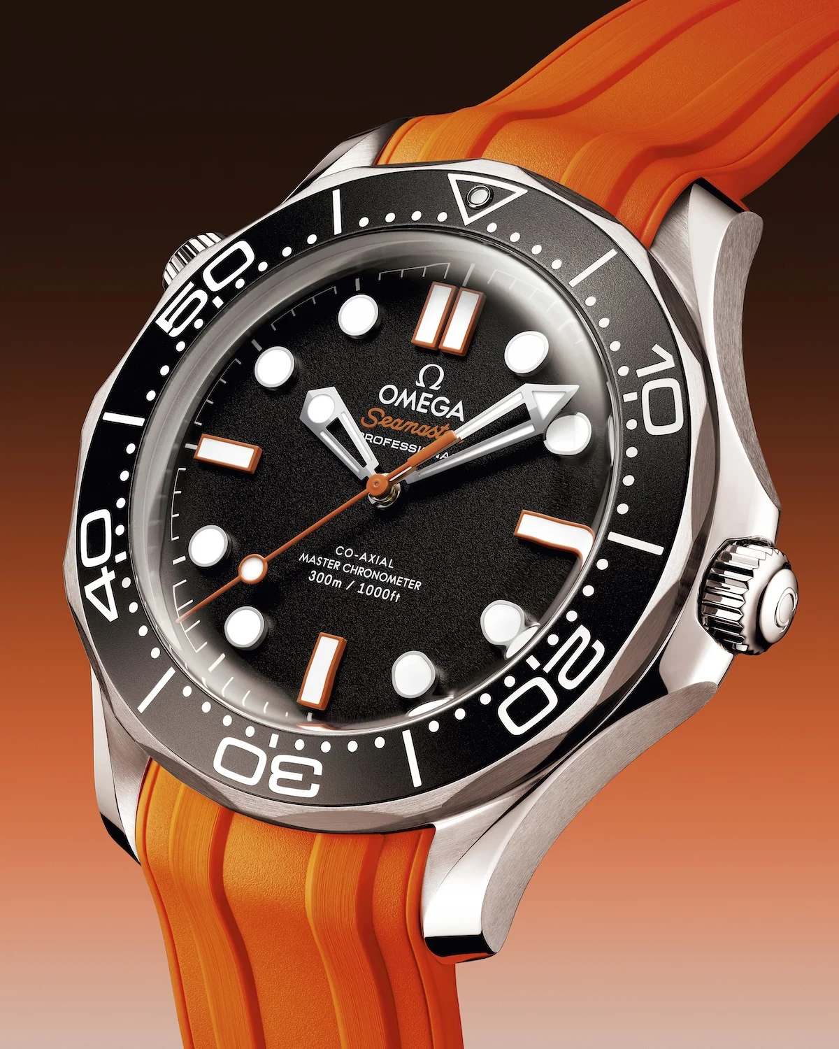 OMEGA Seamaster Diver 300M Orange 1 L'OMEGA Seamaster Diver 300M arbore l'orange avec audace
