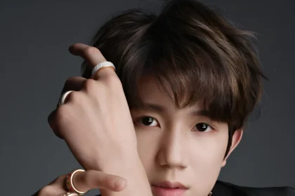 La pop star chinoise Roy Wang devient le nouveau visage mondial de Pomellato