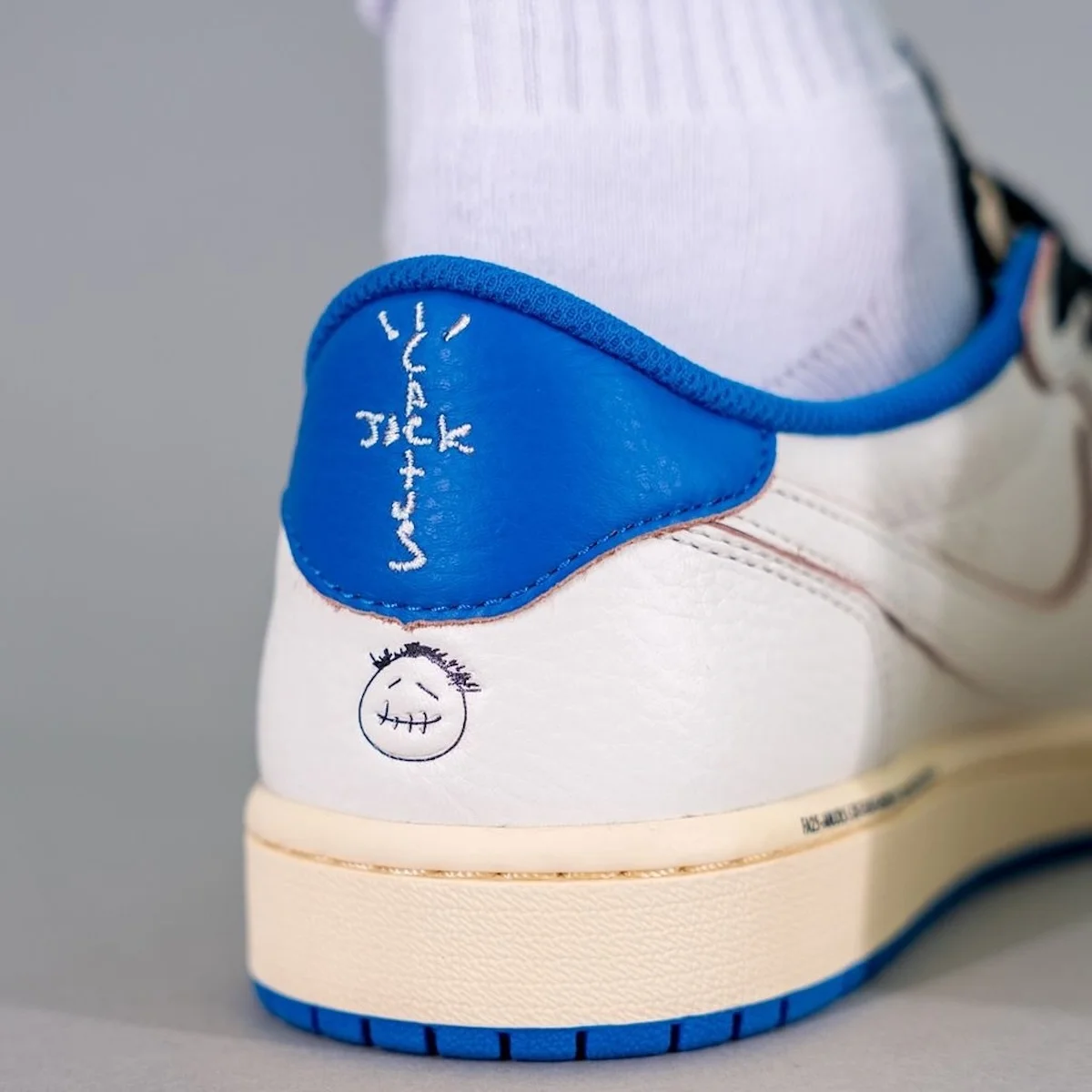Travis Scott x Fragment x Air Jordan 1 Low 5 La Travis Scott x Fragment x Air Jordan 1 Low OG, attendue pour septembre