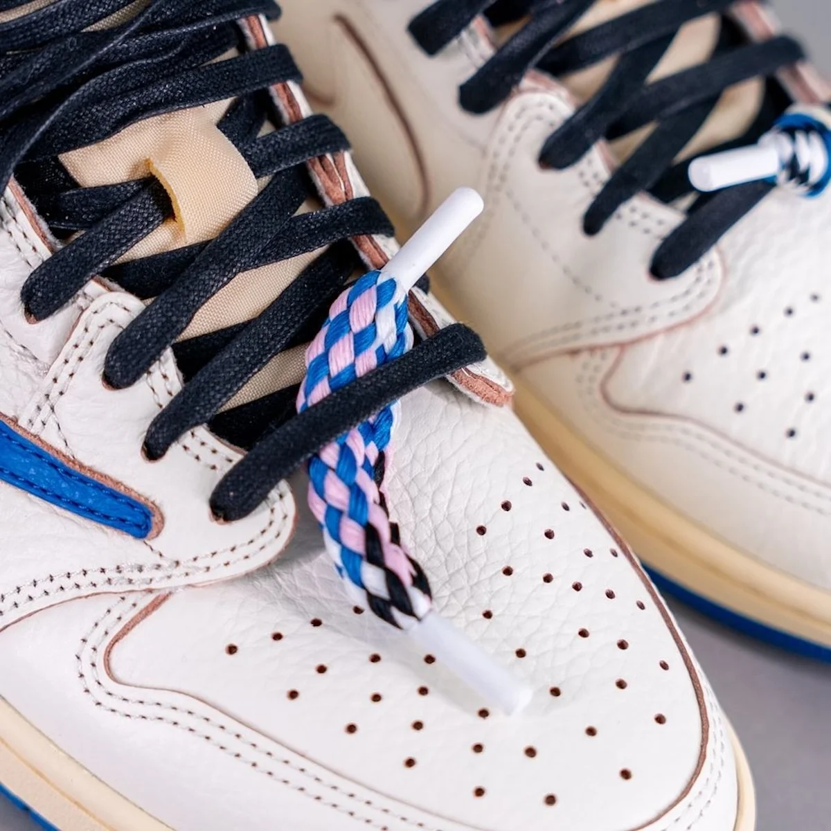 Travis Scott x Fragment x Air Jordan 1 Low 7 La Travis Scott x Fragment x Air Jordan 1 Low OG, attendue pour septembre