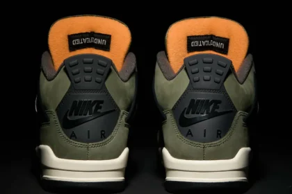 Une seule version de la UNDEFEATED x Air Jordan 4 sera disponible pour le grand public le 2 août