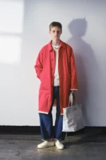 Undercover Spring Summer 2026 Paris Fashion Week 1 Printemps 2026 : UNDERCOVER transforme les peluches en garde-robe masculine