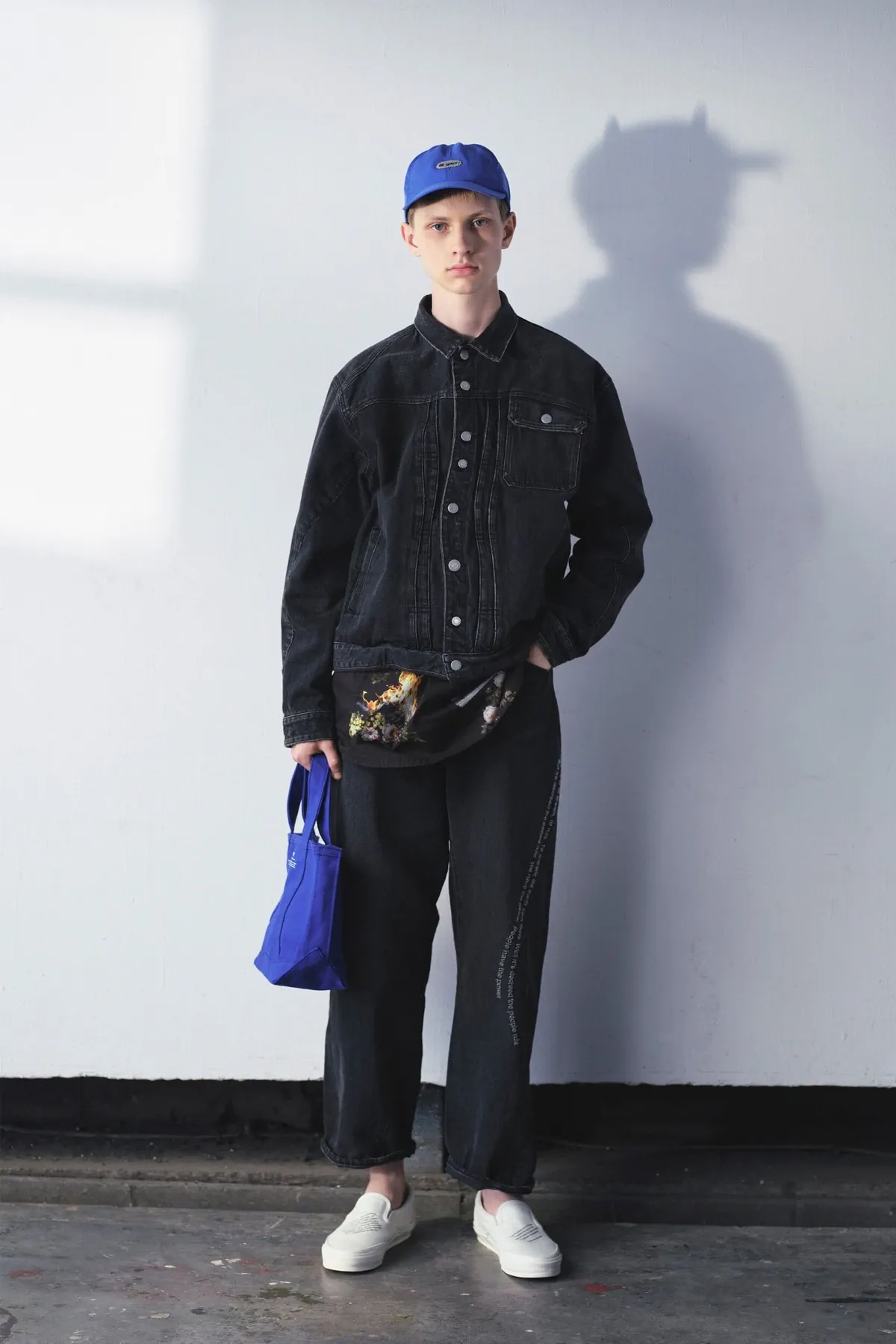 Printemps 2026 : UNDERCOVER transforme les peluches en garde-robe masculine