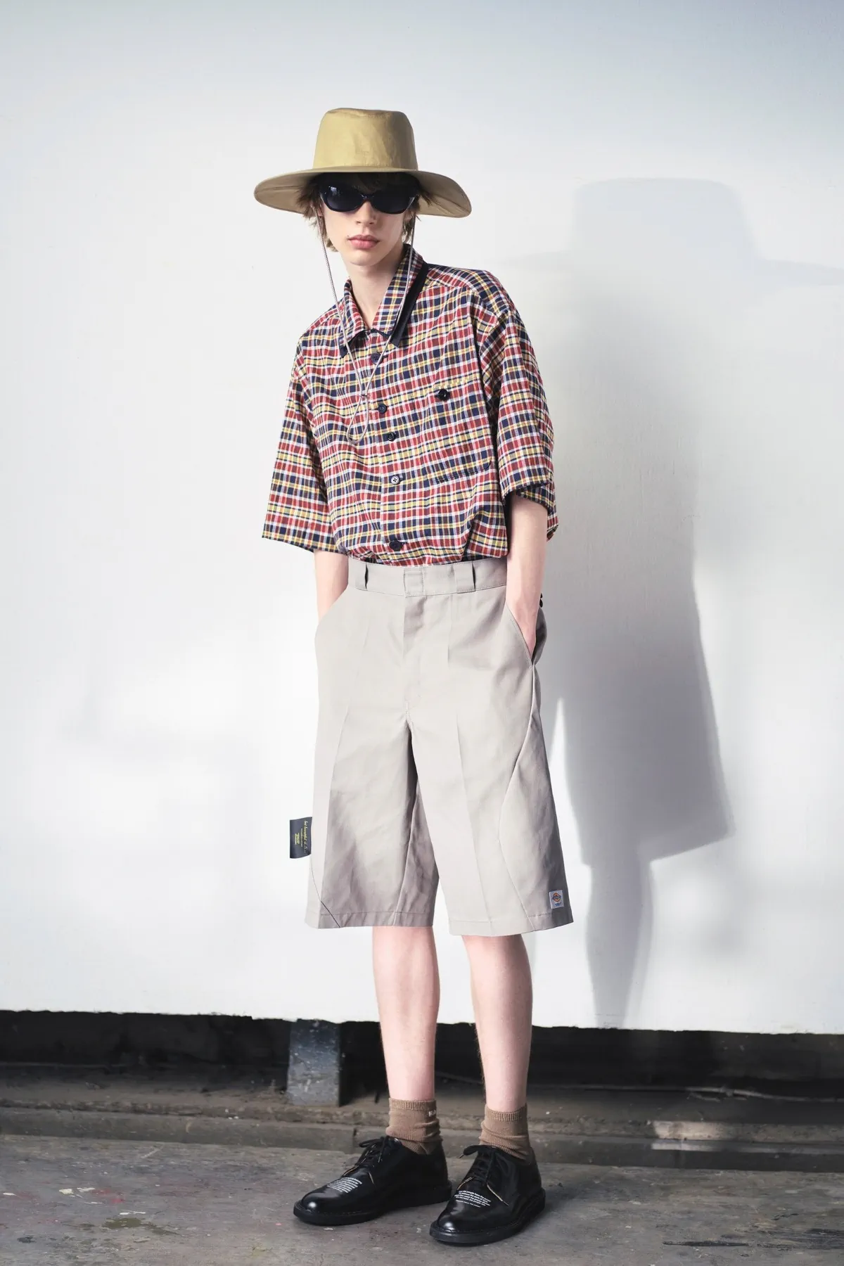 Printemps 2026 : UNDERCOVER transforme les peluches en garde-robe masculine