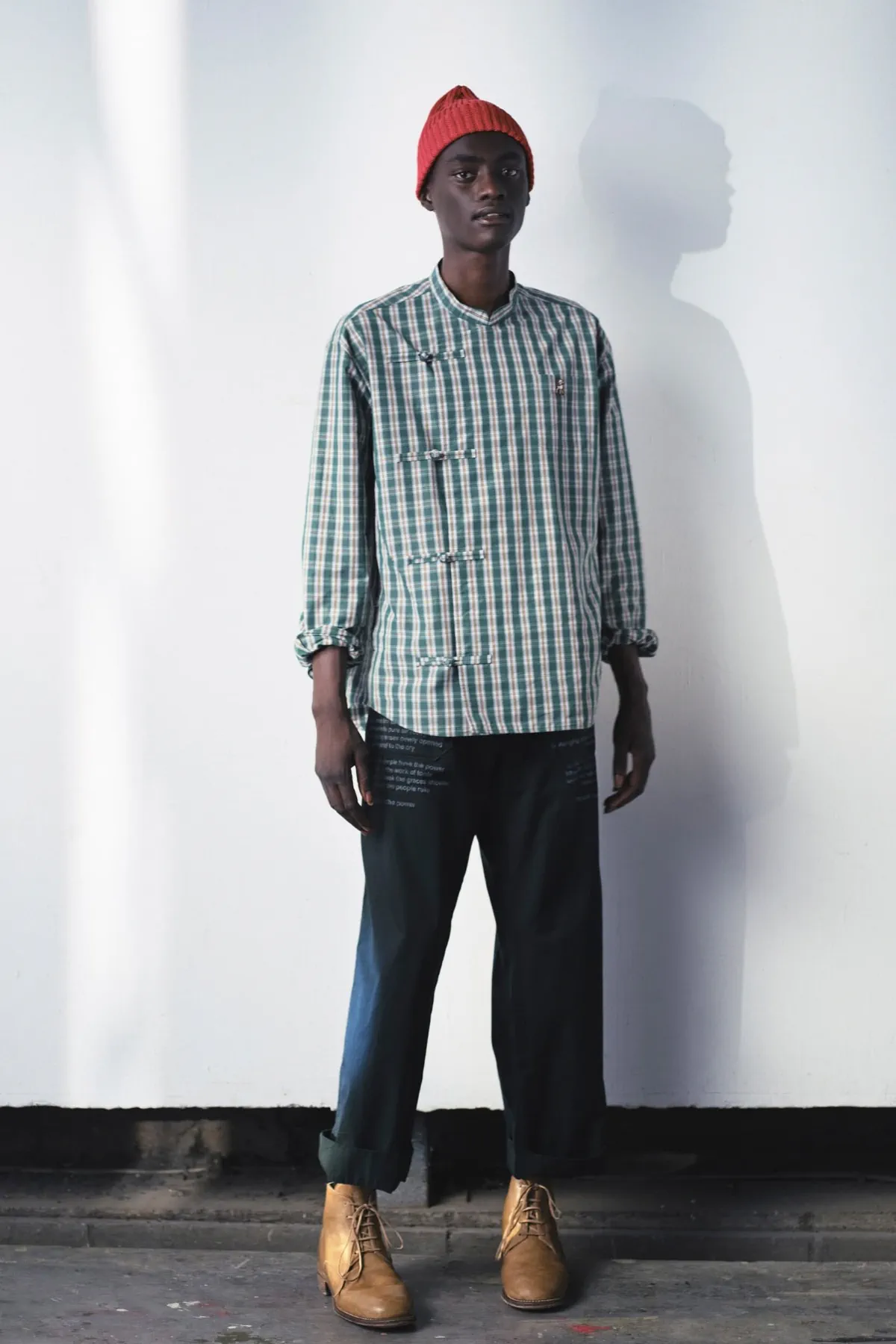 Printemps 2026 : UNDERCOVER transforme les peluches en garde-robe masculine