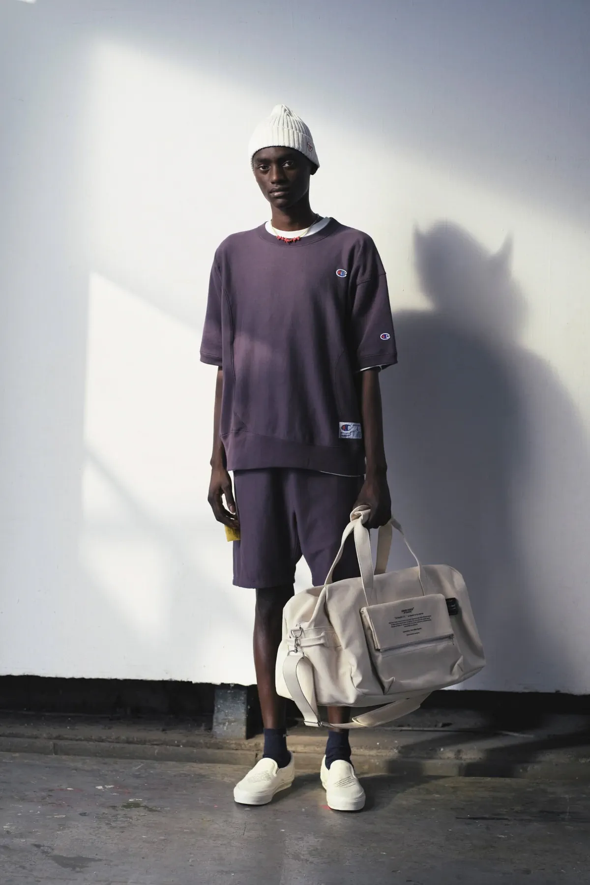 Printemps 2026 : UNDERCOVER transforme les peluches en garde-robe masculine