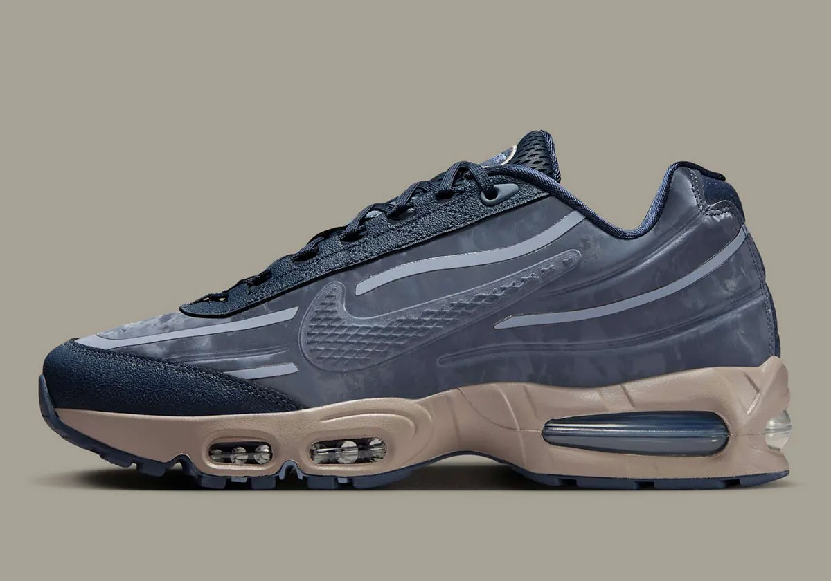 WORKSOUT x Nike Air Max 95 Thunder Blue 2 WORKSOUT revisite la Nike Air Max 95 dans un coloris « Thunder Blue »