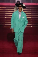 Willy Chavarria Spring Summer 2026 Paris Fashion Week 1 Pour le printemps 2026, Willy Chavarria transforme la couleur en acte de rébellion politique