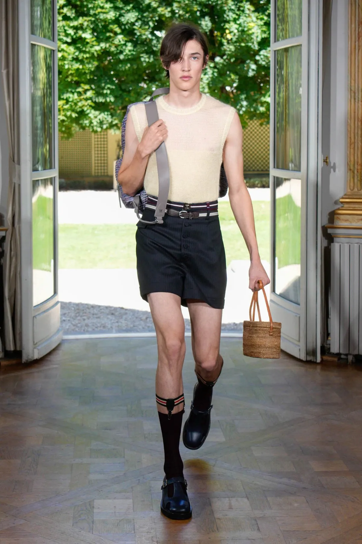 Printemps 2026 : WOOYOUNGMI réinvente la garde-robe masculine face aux canicules urbaines