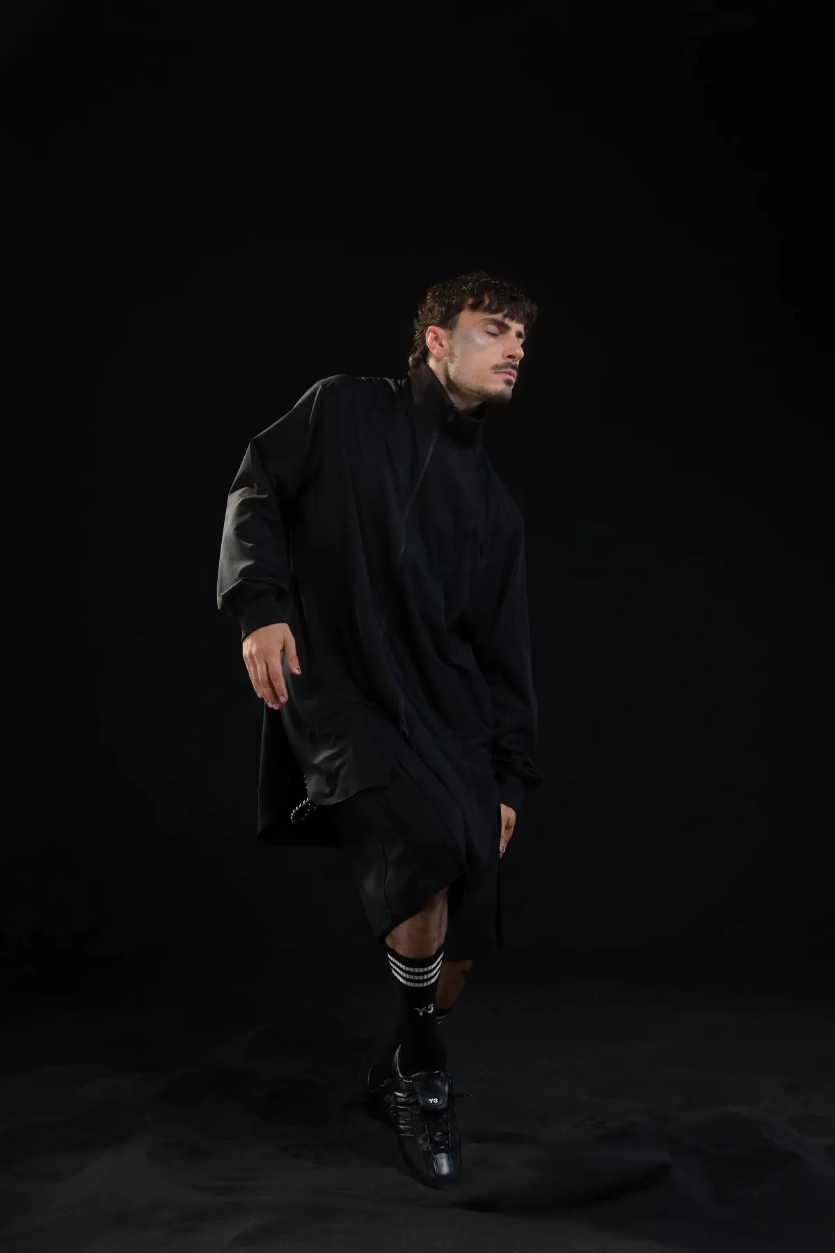 Printemps 2026 : Y-3 repense le vêtement masculin par la performance