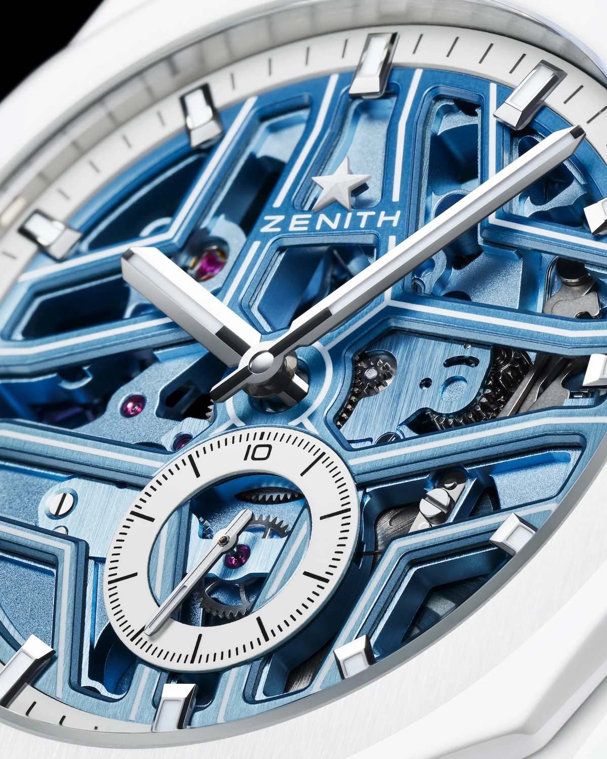 ZENITH DEFY Skyline Skeleton White Surfer Ceramic 3 La ZENITH DEFY Skyline Skeleton White Surfer Ceramic clôt brillamment cette trilogie estivale