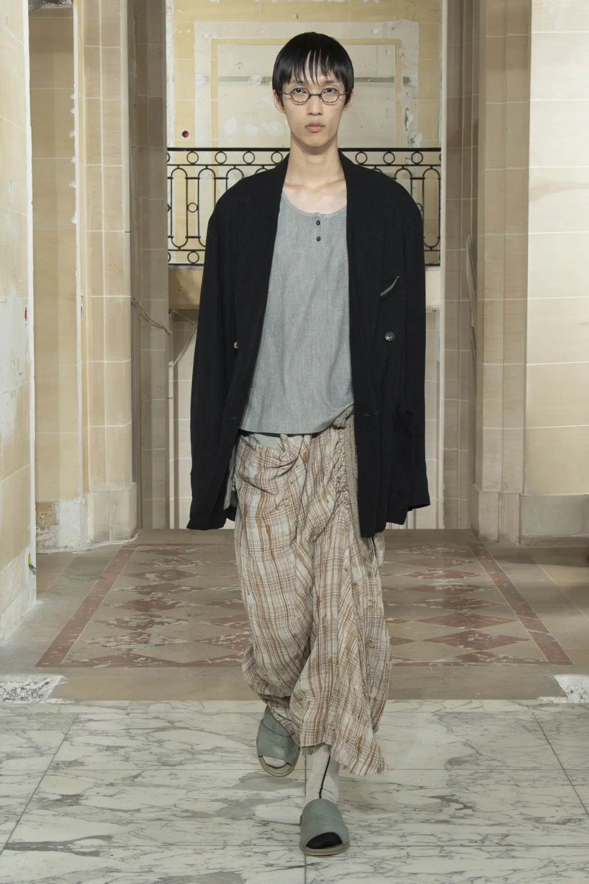 La collection printemps 2026 de ZIGGY CHEN révèle une énergie primordiale