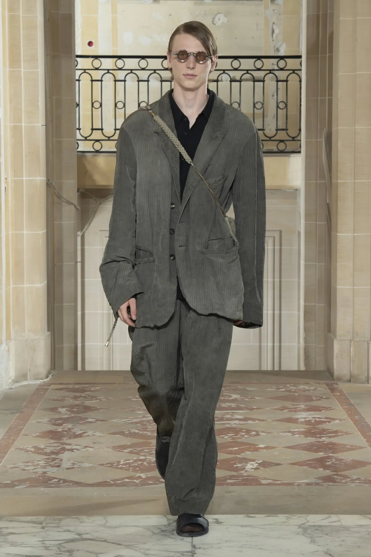 Ziggy Chen Spring Summer 2026 Paris Fashion Week 2 La collection printemps 2026 de ZIGGY CHEN révèle une énergie primordiale